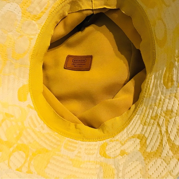 Coach hat - Picture 3 of 3